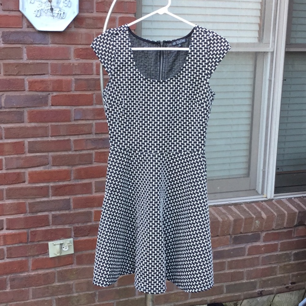 Checkered black and white dress 👗